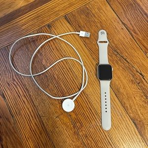 Apple Watch Series 4 40mm with S/M Sport Band